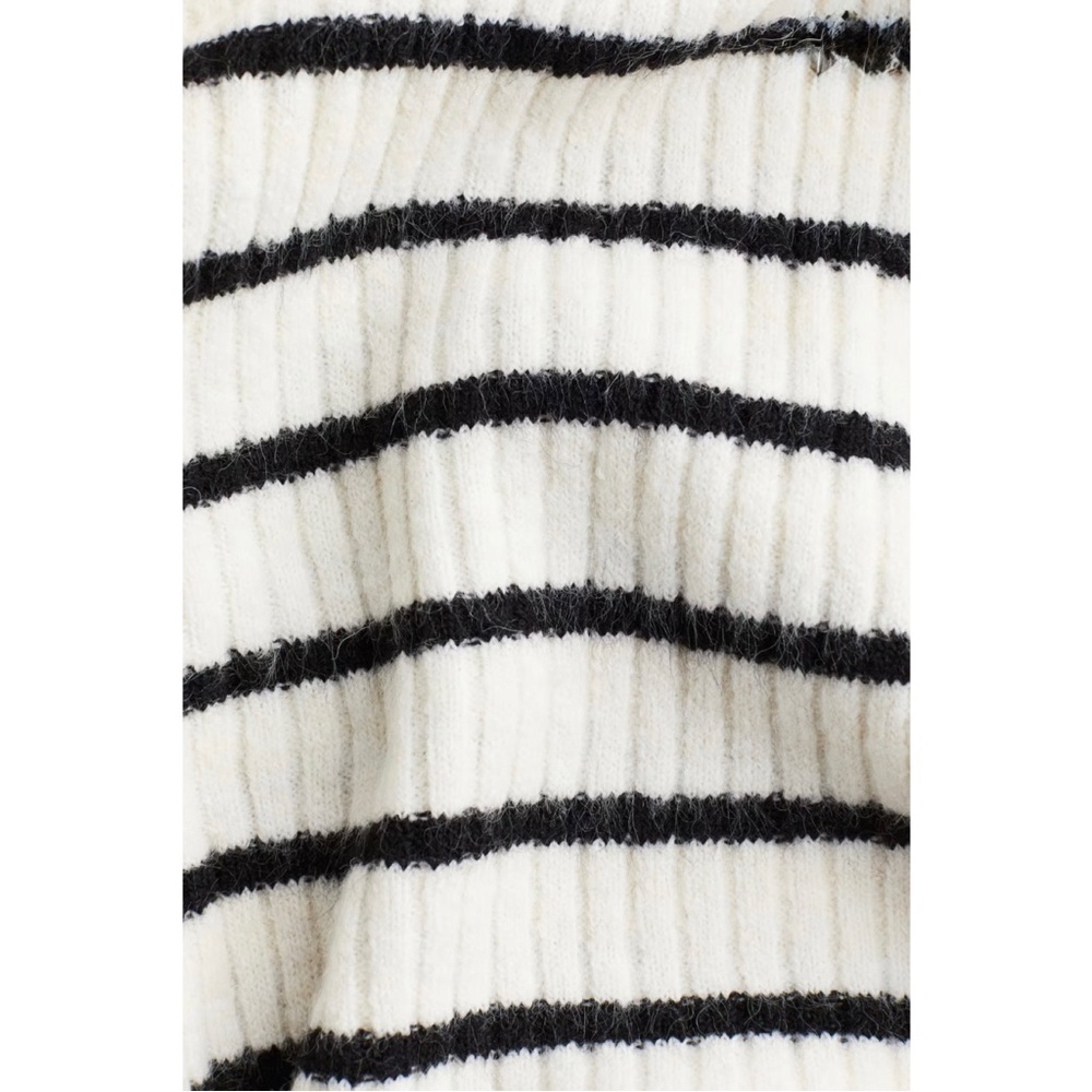 White/Black Striped Turtleneck Sweater (S, M) - Picture 7 of 7